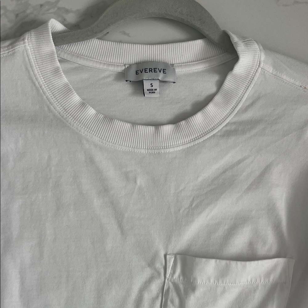 Evereve Classic White Long Sleeve Tee